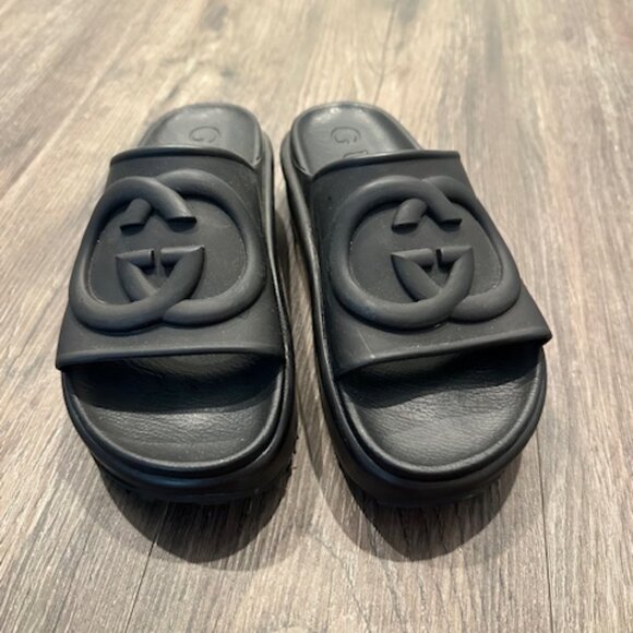 Gucci Soft rubber interlocking G platform slide sandals - Picture 2 of 7